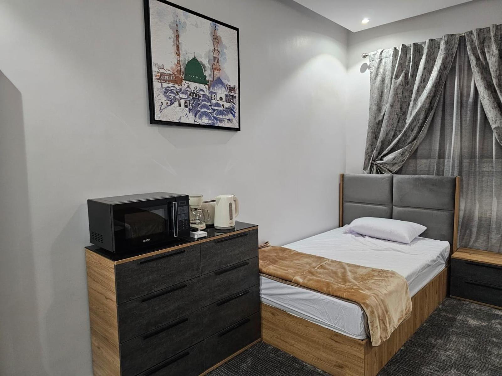 غرفة شذا طيبة المخدومة Shaza Taibah Luxury Pangsapuri *